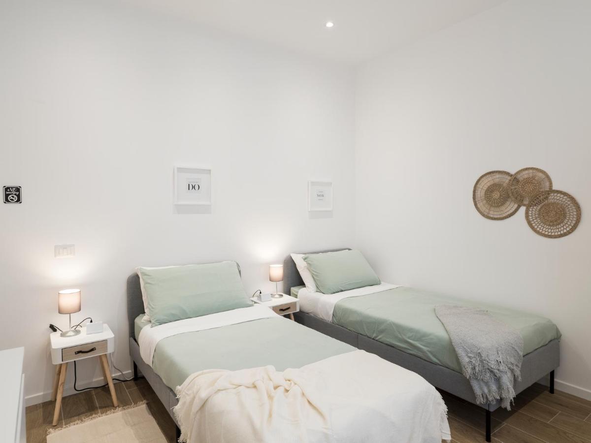 Appartement Casa Design Con A/C E Wifi_7 Minuti Ciampino Aeroporto Extérieur photo