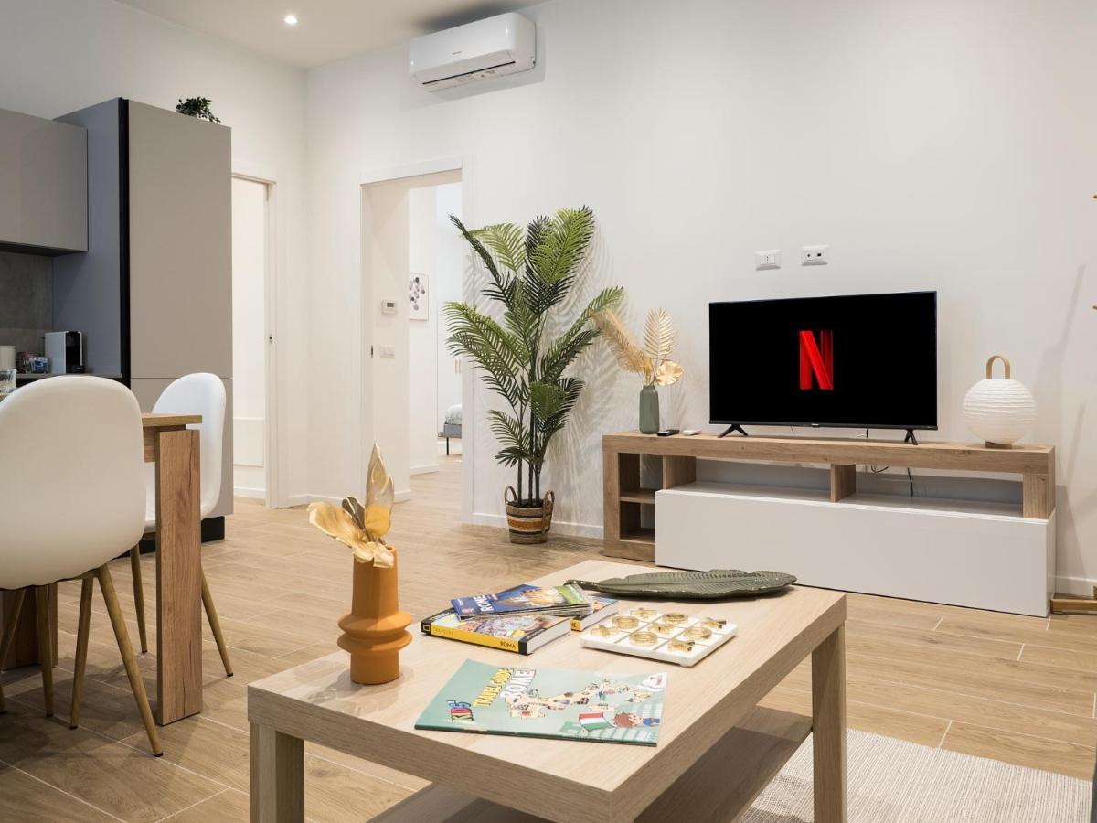 Appartement Casa Design Con A/C E Wifi_7 Minuti Ciampino Aeroporto Extérieur photo
